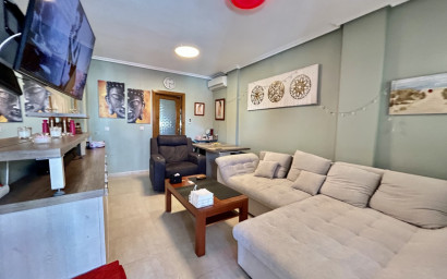 Herverkoop - Plat -
Torrevieja - Los Altos