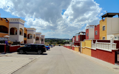 Herverkoop - Plat -
Torrevieja - Los Altos