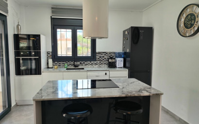 Revente - Villa -
Los Montesinos