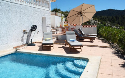 Resale - Villa -
Petrer