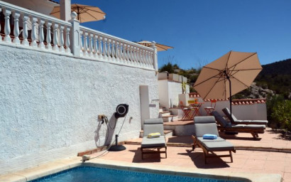 Resale - Villa -
Petrer