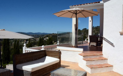 Resale - Villa -
Petrer