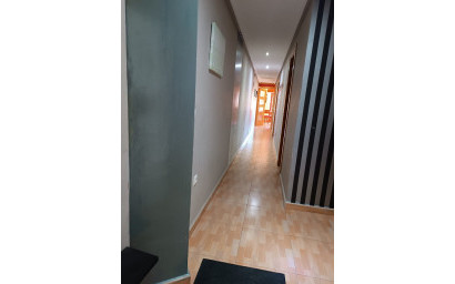 Resale - Apartment -
Los Montesinos