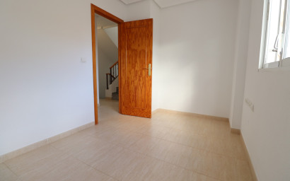Herverkoop - Herenhuis -
Ciudad Quesada - Lo Marabu