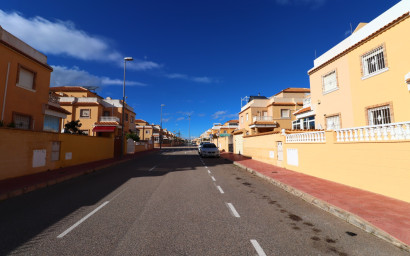 Herverkoop - Herenhuis -
Ciudad Quesada - Lo Marabu