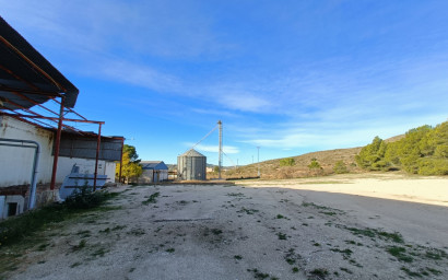 Revente - Local commercial -
Hondón de los Fráiles