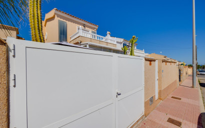 Revente - Villa -
Orihuela Costa - Lomas de Don Juan