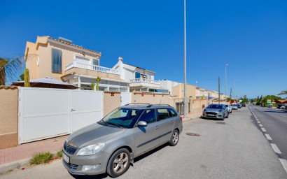 Revente - Villa -
Orihuela Costa - Lomas de Don Juan