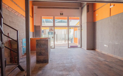Resale - Commercial -
Algorfa