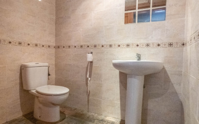 Resale - Commercial -
Algorfa