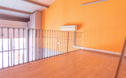 Resale - Commercial -
Algorfa