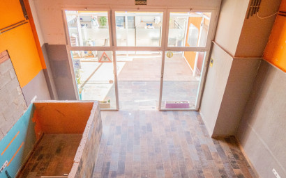 Resale - Commercial -
Algorfa