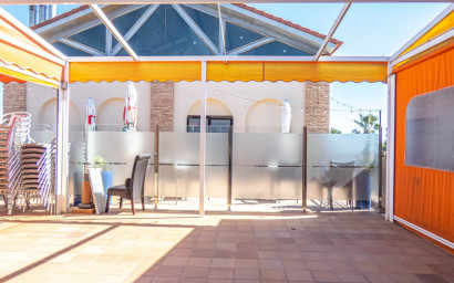 Resale - Commercial -
Algorfa