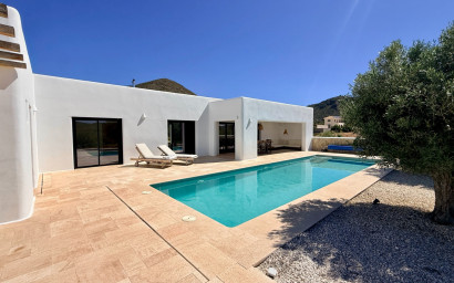 Herverkoop - Villa -
BARBARROJA - Barbarroja