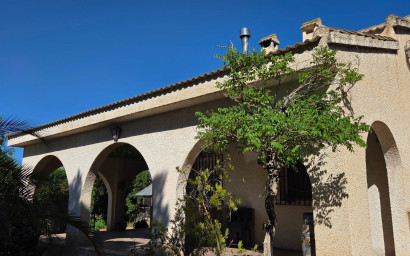 Resale - Finca - Country Property -
Yecla