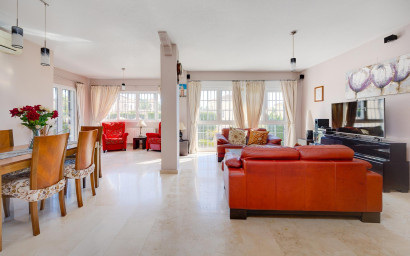 Revente - Villa -
Orihuela Costa - Costa Blanca