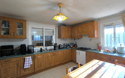 Herverkoop - Villa -
Villena - Inland