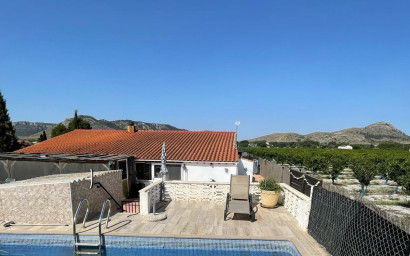 Herverkoop - Villa -
Villena - Inland