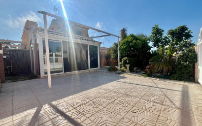 Revente - Villa -
Orihuela Costa - Los Almendros-la Florida