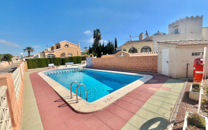 Revente - Villa -
Orihuela Costa - Los Almendros-la Florida