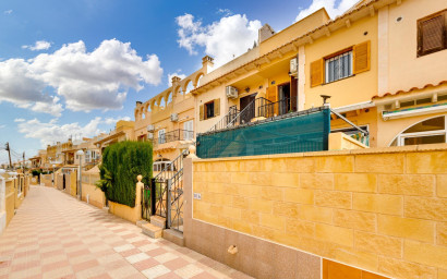 Herverkoop - Bungalow -
Torrevieja - La Siesta - El Salado - Torreta