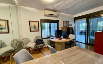 Resale - Villa -
Benidorm - Urbanizaciones