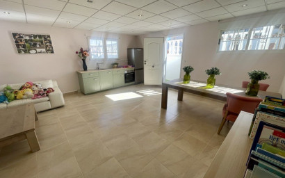 Revente - Villa -
Urb. La Marina - Inland