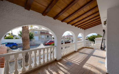 Revente - Villa -
Torrevieja - La Siesta - El Salado - Torreta