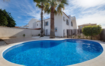 Revente - Villa -
Torrevieja - La Siesta - El Salado - Torreta