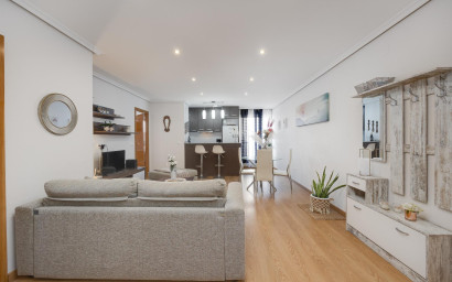 Resale - Apartment -
Torrevieja - Centro
