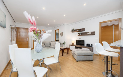Resale - Apartment -
Torrevieja - Centro