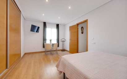 Resale - Apartment -
Torrevieja - Centro
