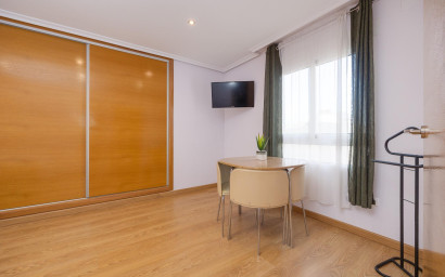 Resale - Apartment -
Torrevieja - Centro