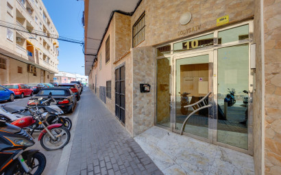 Resale - Apartment -
Torrevieja - Centro