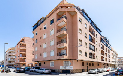 Resale - Apartment -
Torrevieja - Centro