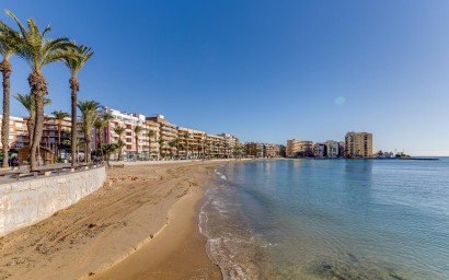 Resale - Apartment -
Torrevieja - Centro