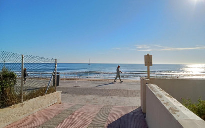 Revente - Penthouse -
Torrevieja - Playa De La Mata