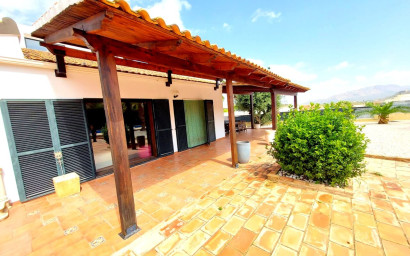 Herverkoop - Villa -
Calasparra - Inland