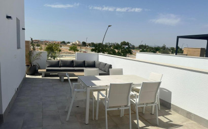 Revente - Villa -
Roldan - Inland