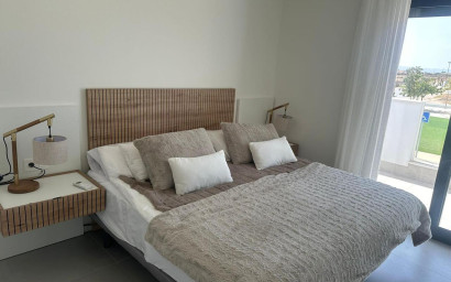 Revente - Villa -
Roldan - Inland