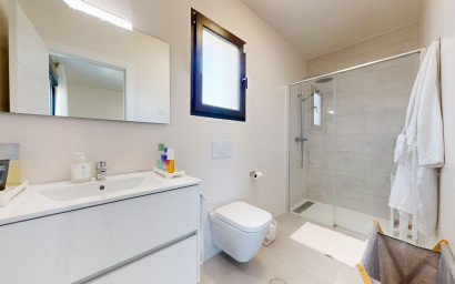 Revente - Villa -
Roldan - Inland