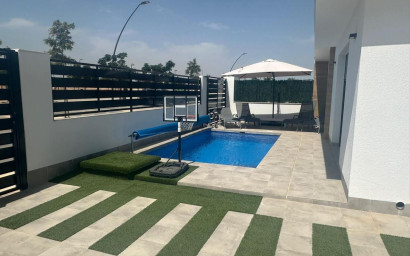 Revente - Villa -
Roldan - Inland