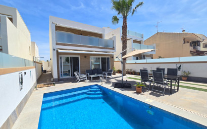 Revente - Villa -
Pilar de la Horadada - Costa Blanca