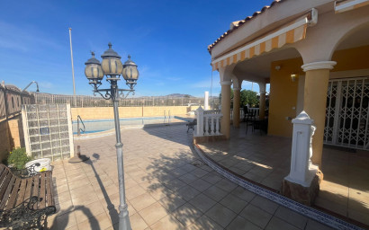 Revente - Villa -
Gea y Truyols - Inland