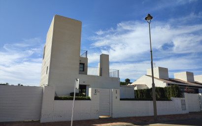 Revente - Villa -
Peraleja Golf - Inland