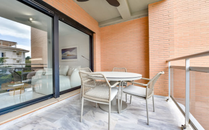 Revente - Appartement -
Villajoyosa - La Cala