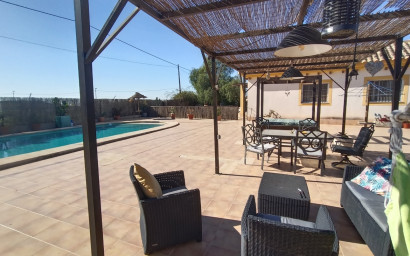 Revente - Villa -
Avileses - Inland