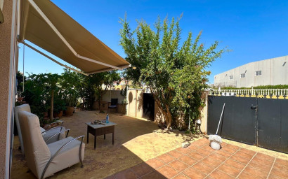 Revente - Villa -
Orihuela Costa - La Regia