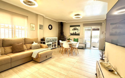 Revente - Villa -
Orihuela Costa - La Regia