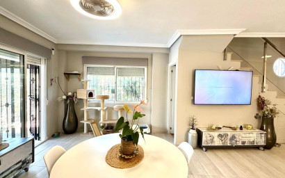 Revente - Villa -
Orihuela Costa - La Regia